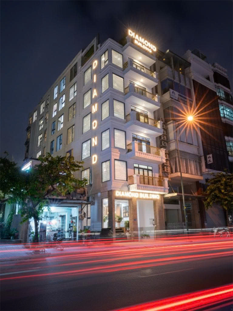 Khoảnh khắc đại diện cho hành trình 10 năm của Diamond Dental Group